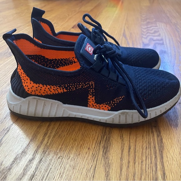 Ecko Unlimited Slip On style Sneakers youth size 4 - Picture 1 of 9